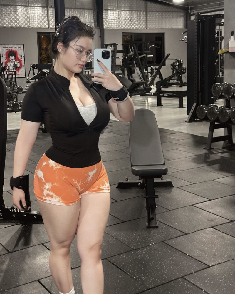 Coach Bích Thủy tại phòng gym